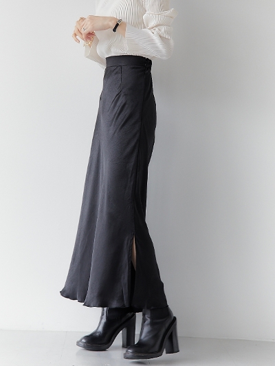 【NEW】 side slit satin skirt