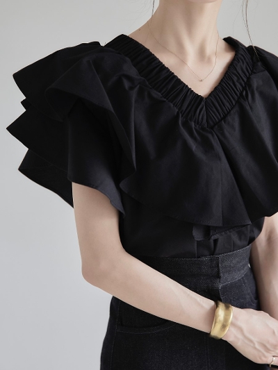 yNEWz frill collar blouse / black