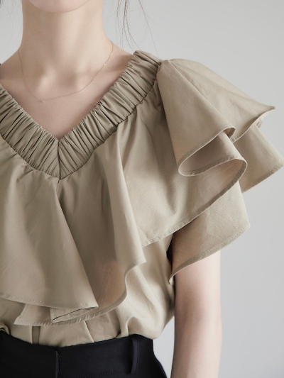 【NEW】 frill collar blouse / khaki