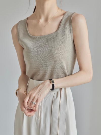 yNEWz square neck knit tank top / beige