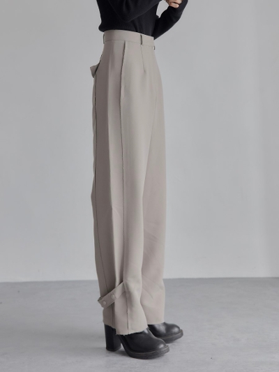 yNEWz back button belt pants / greige