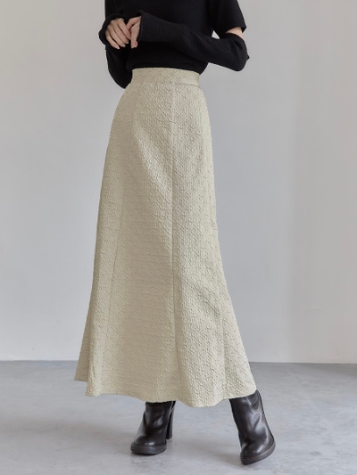 【RE ARRIVAL】 emboss long skirt / light beige