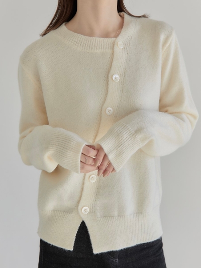 【NEW】 button line design knit / ivory