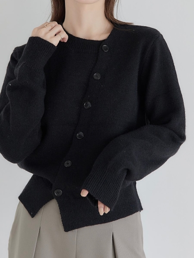 【NEW】 button line design knit / black