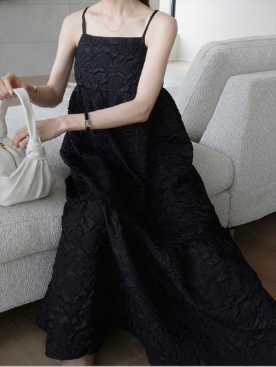 【NEW】 amel original<br > flower emboss cami dress / black