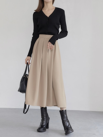 yNEWz tuck pleats skirt / beige