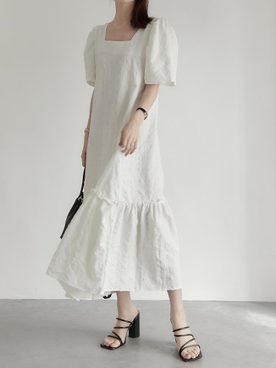 yNEWz square neck puff dress / white