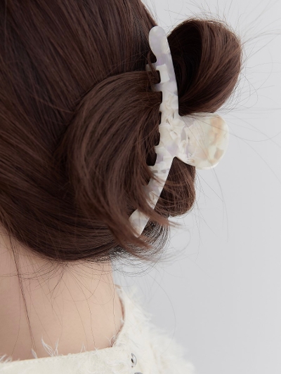 yNEWz marble hair clip