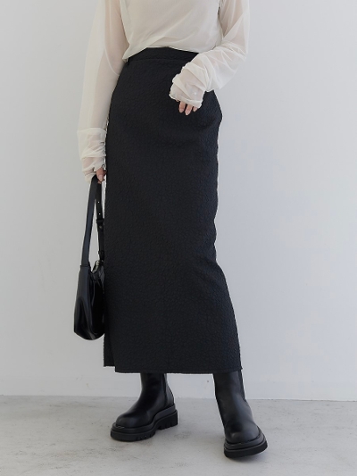 【NEW】 emboss jacquard skirt
