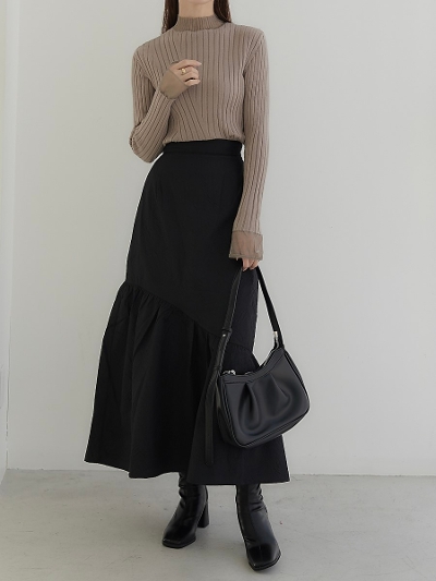 yNEWz emboss mermaid hem skirt / black