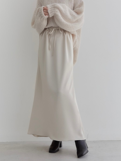 yNEWz waist ribbon satin skirt / beige