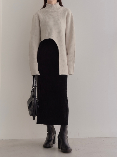 yRE ARRIVALz asymmetry hem design knit / greige