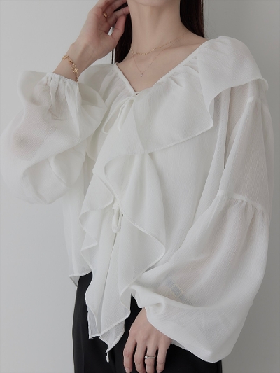 yRE ARRIVALzdouble ribbon frill blouse / white