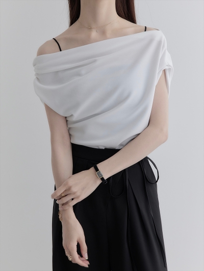 yRE ARRIVALzasymmetry drape tops / white