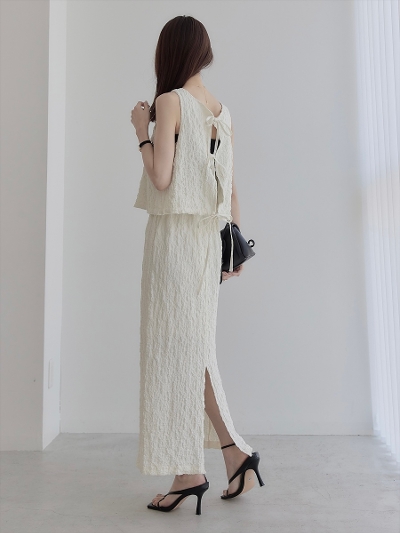 yRE ARRIVALzback slit ripple pencil skirt / ivory