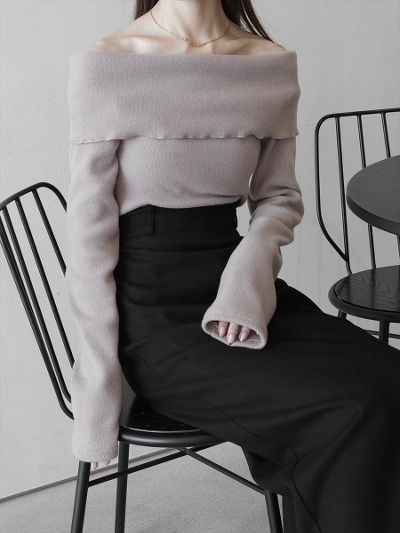 yNEWzsouffle feel off shoulder tops / beige