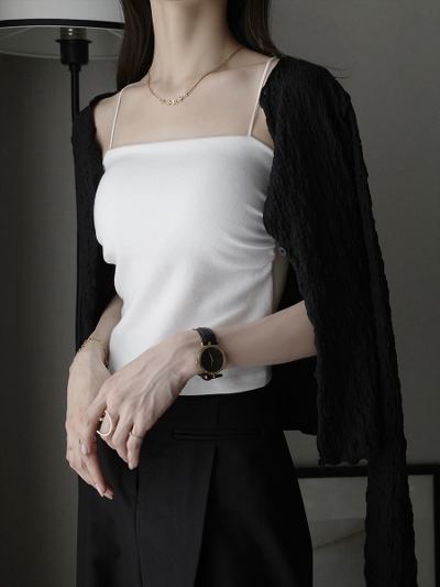 yRE ARRIVALznarrow strap bra top / white
