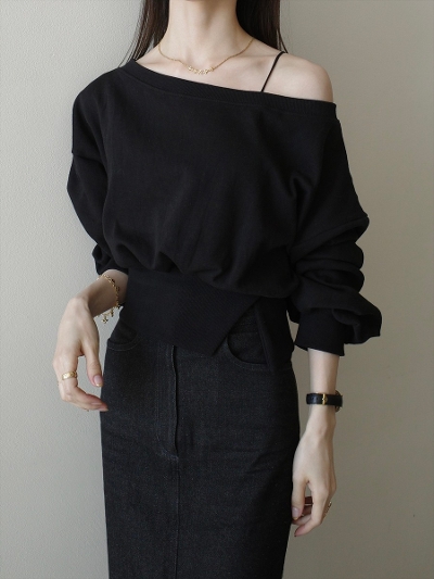 yRE ARRIVALzoff shoulder sweat tops / black