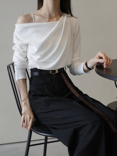 yRE ARRIVALzdrape design rib tops / white