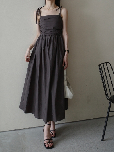 yNEWzribbon strap bare top dress