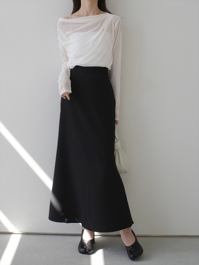 yNEWzbasic flare long skirt / black