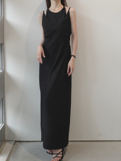 yNEWzlayered design crepe dress / black