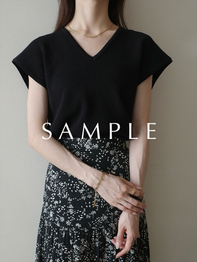 ySAMPLEzfrench sleeve v neck tops / black