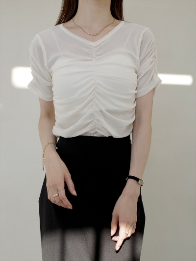 yNEWzgather design sheer tops / ivory