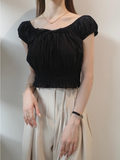yNEWzpuff shoulder ribbon blouse / black