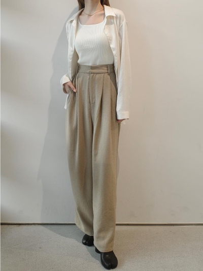 yNEWzboucle tuck pants / beige