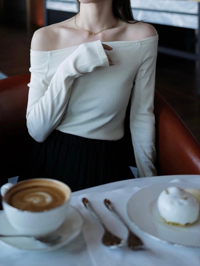 yNEWzglitter thumbhole fit tops /  ivory