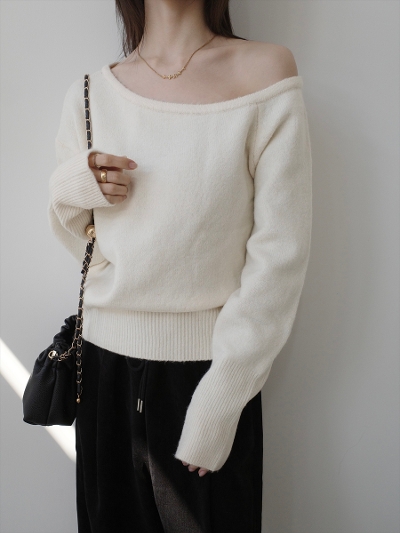 �yNEW�zoff shoulder over size knit / ivory