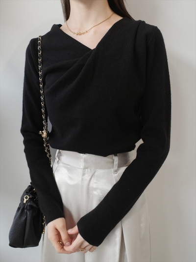 �yNEW�ztwist v neck design knit / black