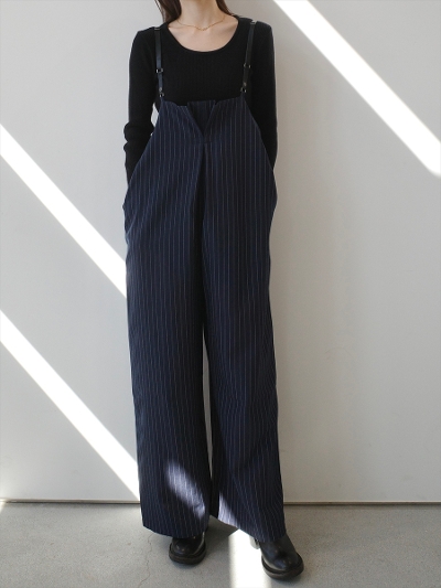 �yNEW�zstripe tuck jump suit / navy
