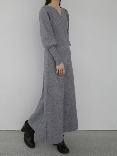 �ySAMPLE�zheart neck puff sleeve dress / grey