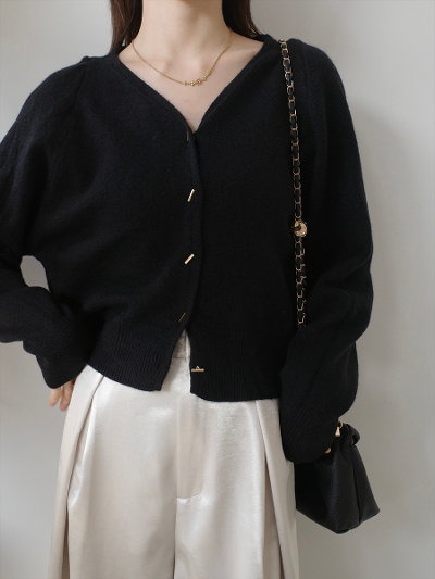 �ySAMPLE�zgold metal v neck cardigan / black