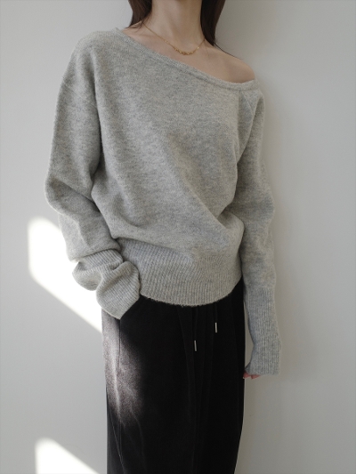 �ySAMPLE�zoff shoulder over size knit / grey