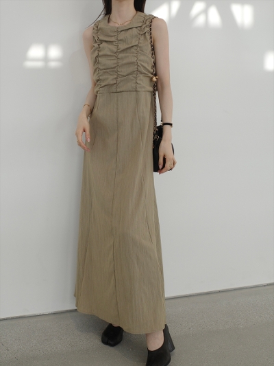 �yNEW�zshirring design flare dress / greige