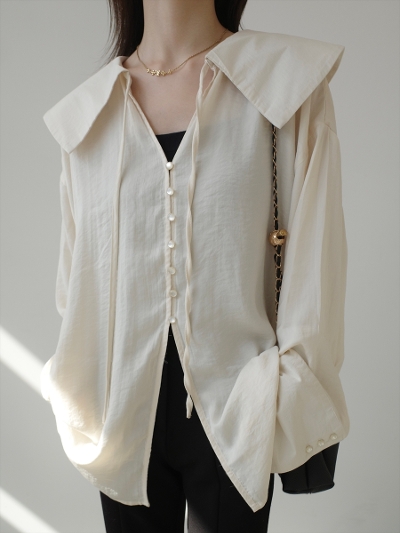 �yNEW�zbig collar ribbon tie blouse / beige