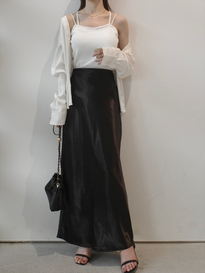 �yNEW�zsatin long skirt / black