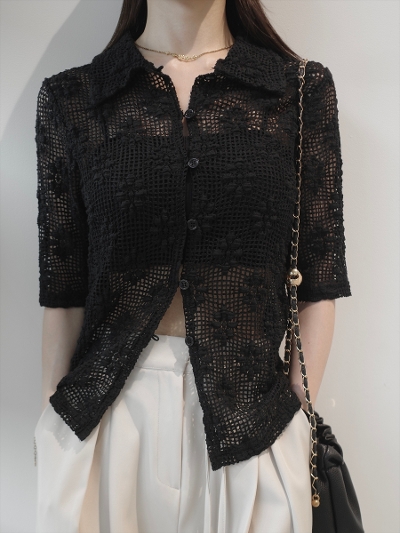 �yNEW�zflower lace polo top / black