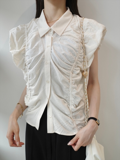 �yNEW�zgather line puff shoulder blouse / ivory