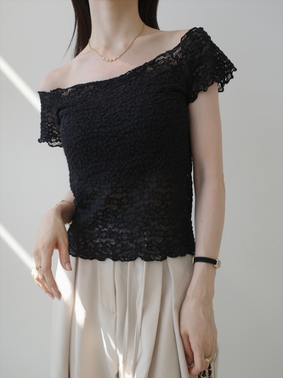�yNEW�zflower lace 2way shoulder top / black