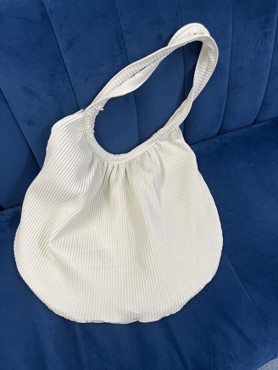�ySAMPLE�zRibbed Shoulder Hobo Bag